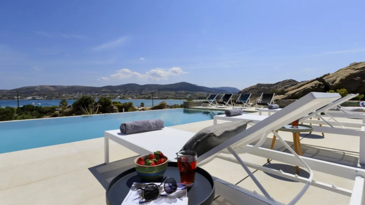 Exclusive Villa With Scenic Poolside Dining photo 4