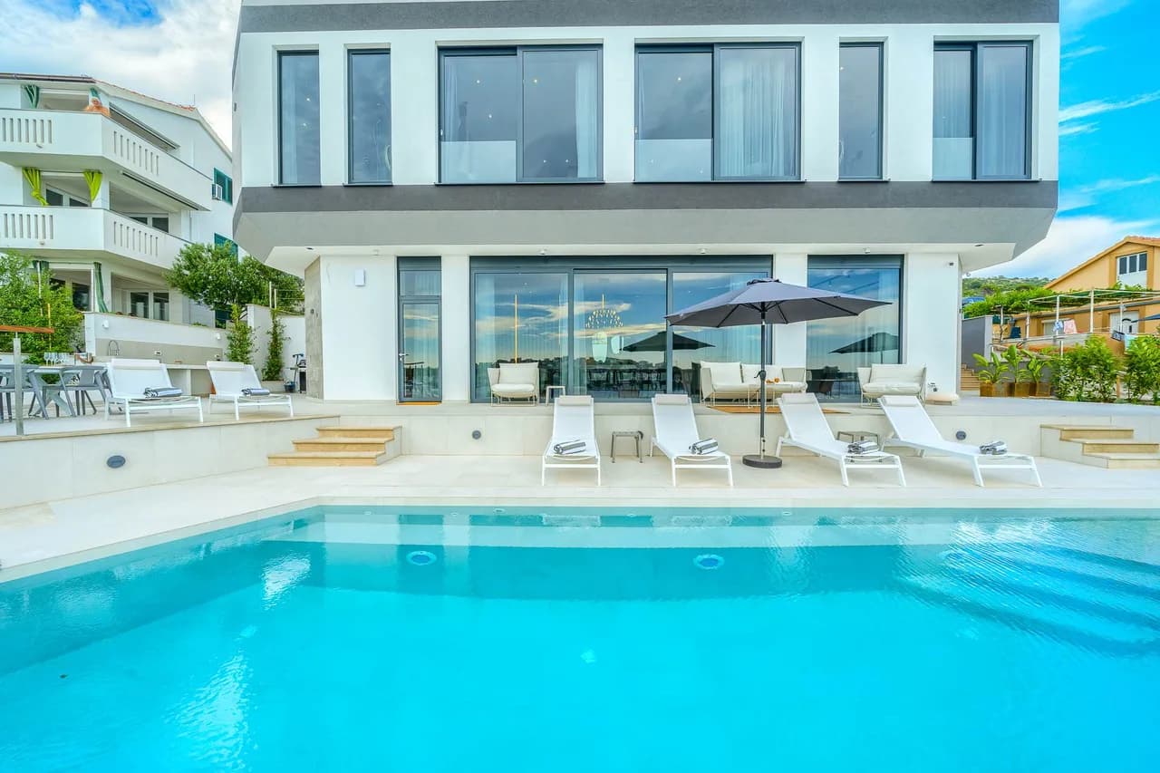 Seaside Villa in Zatoglav With Terrace