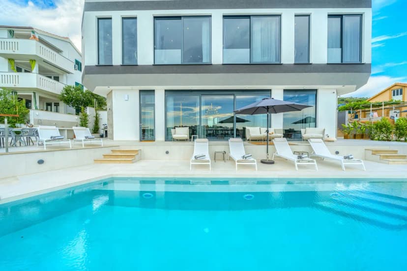 Seaside Villa in Zatoglav With Terrace