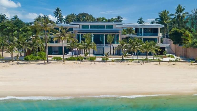 Oceanfront Villa With Two Infinity Swimming Pools