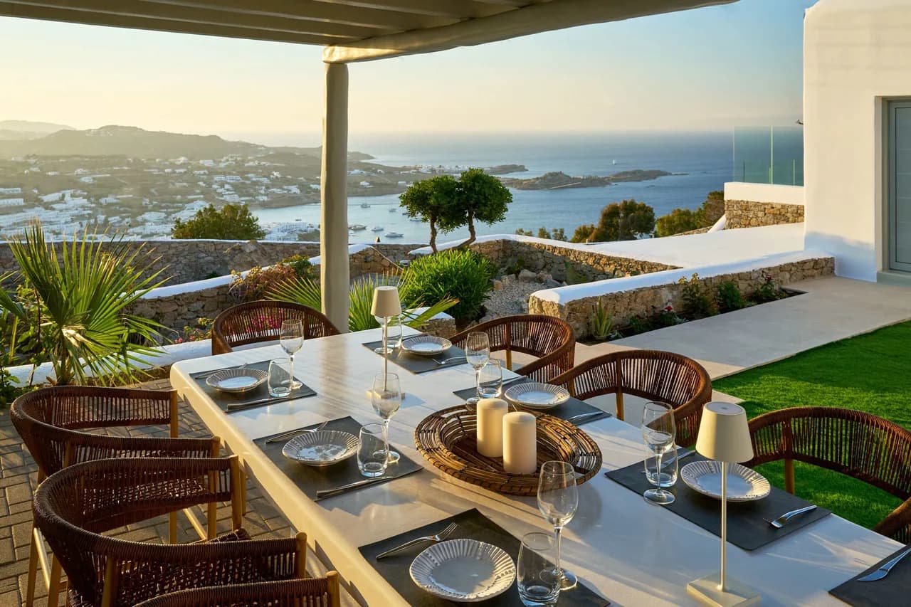 Tranquil Mykonos Escape With Sublime Views photo 4
