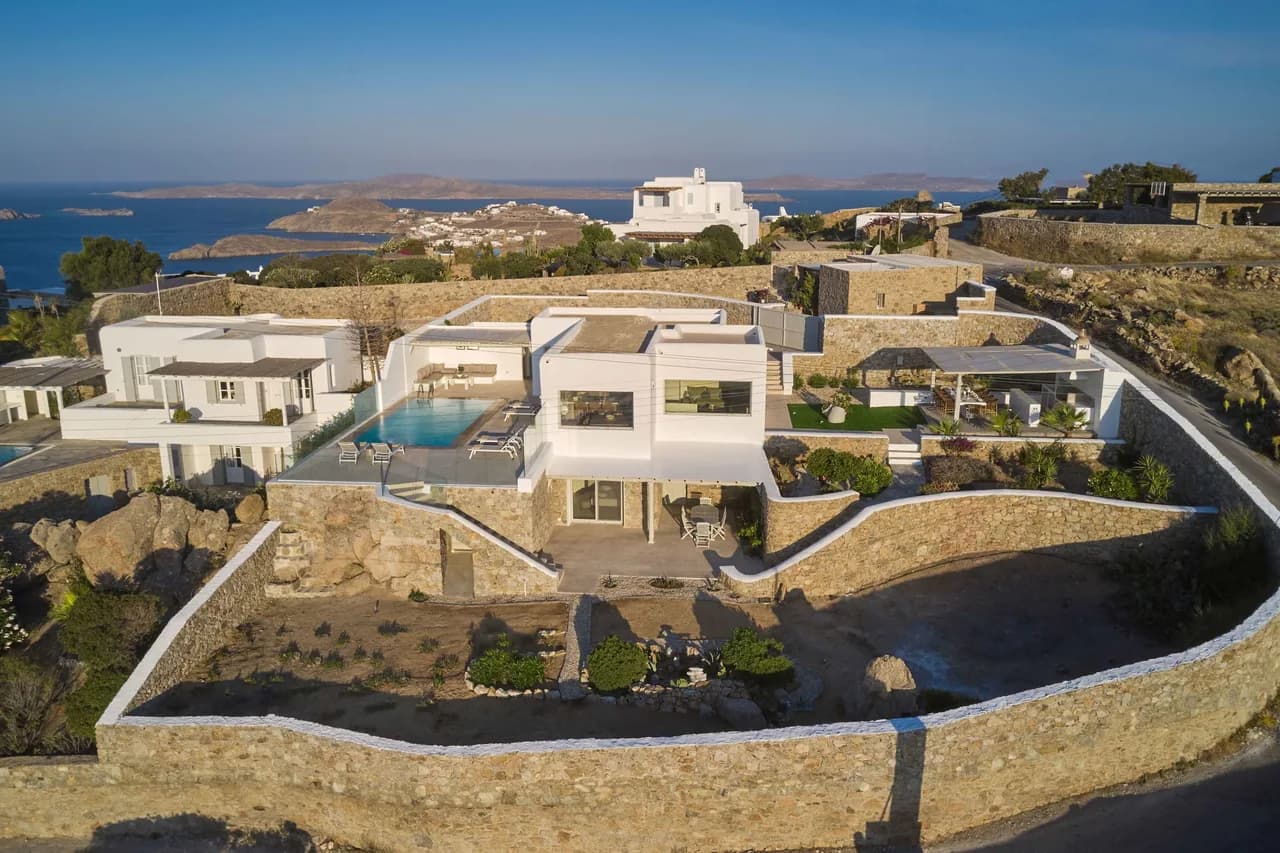 Tranquil Mykonos Escape With Sublime Views photo 5