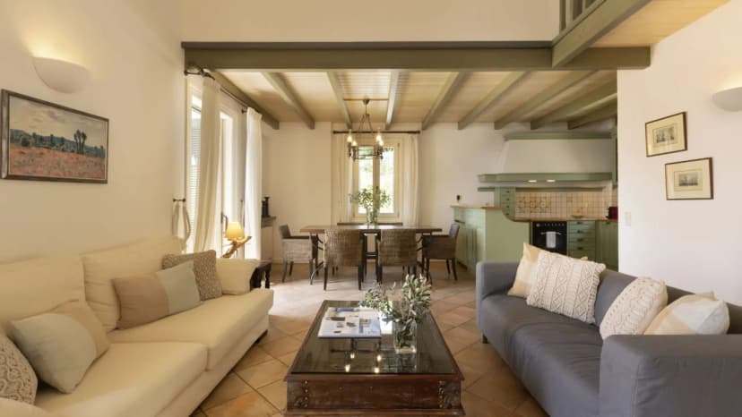 Picturesque Villa With Private Beach Path