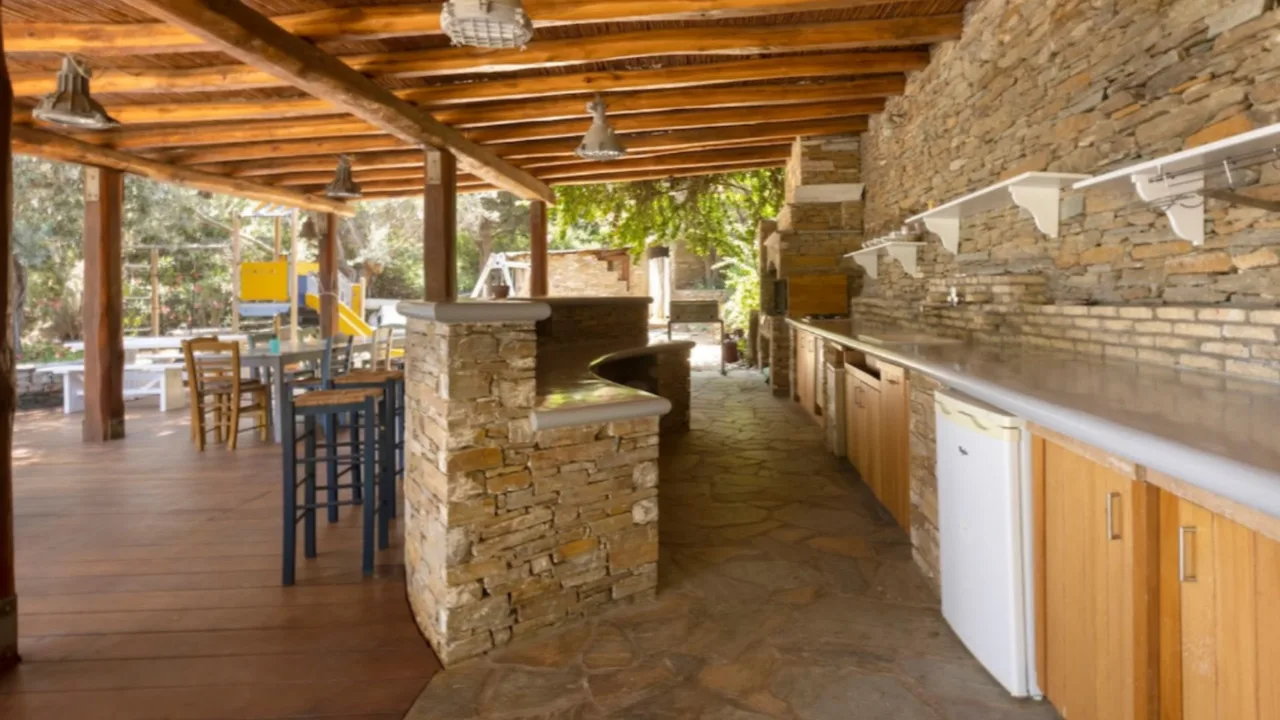 Spacious Getaway With Gorgeous Nature Surroundings photo 3