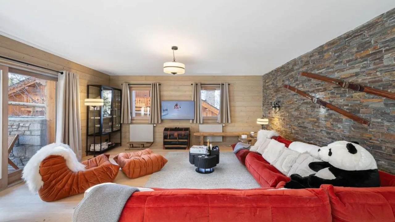Stylish Meribel Getaway With Fireplace Warmth photo 4