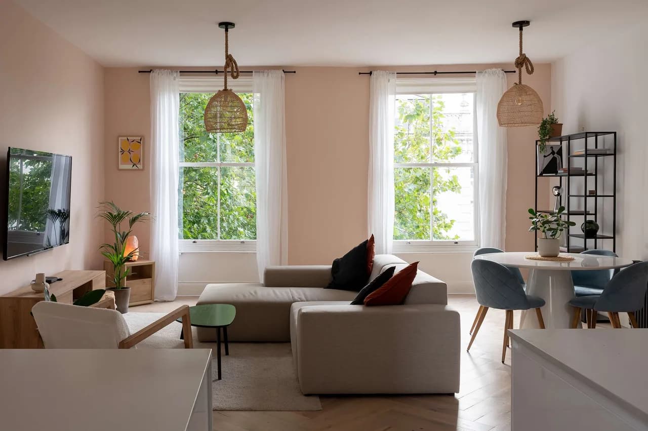 Elegant Three Bedroom Retreat in Belgravia, London