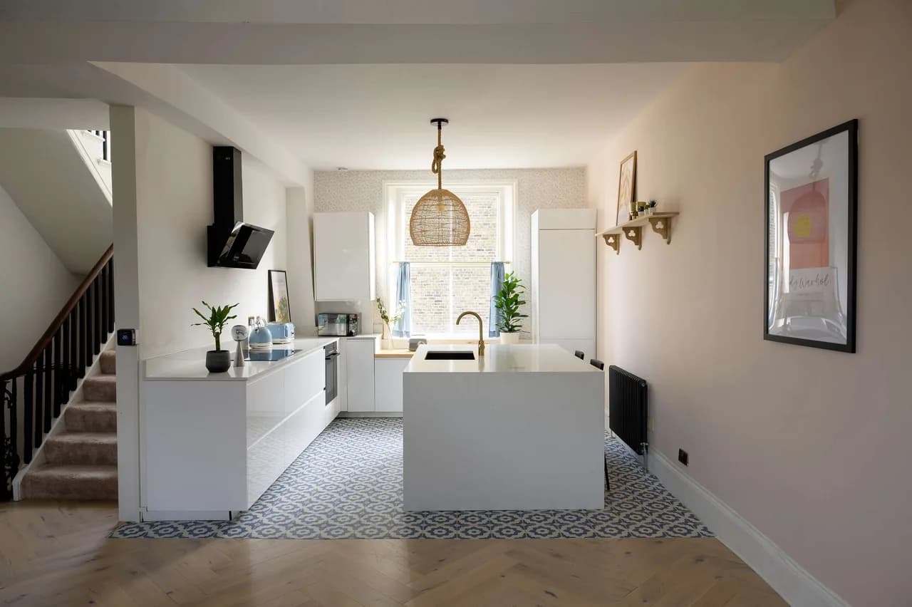Elegant Three Bedroom Retreat in Belgravia, London photo 3