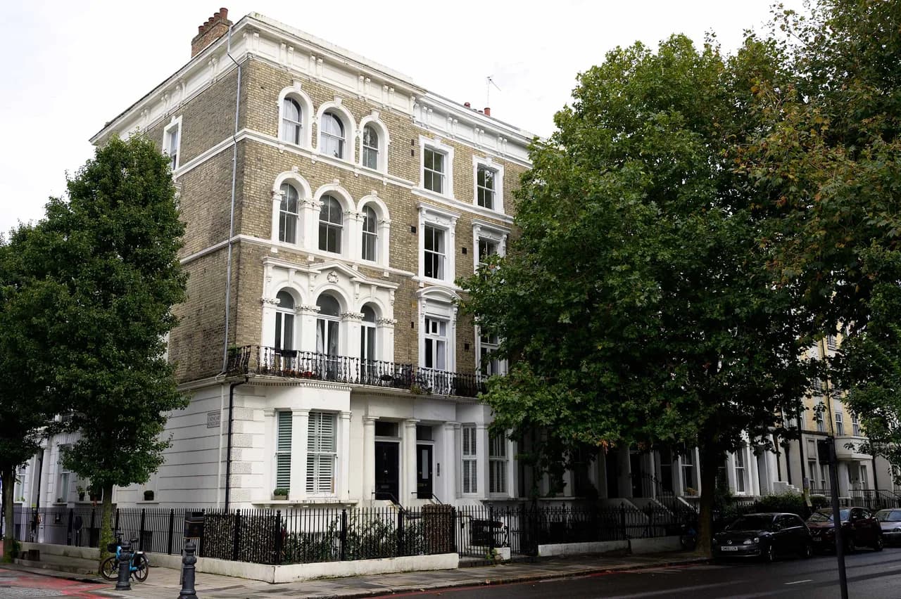 Elegant Three Bedroom Retreat in Belgravia, London photo 4