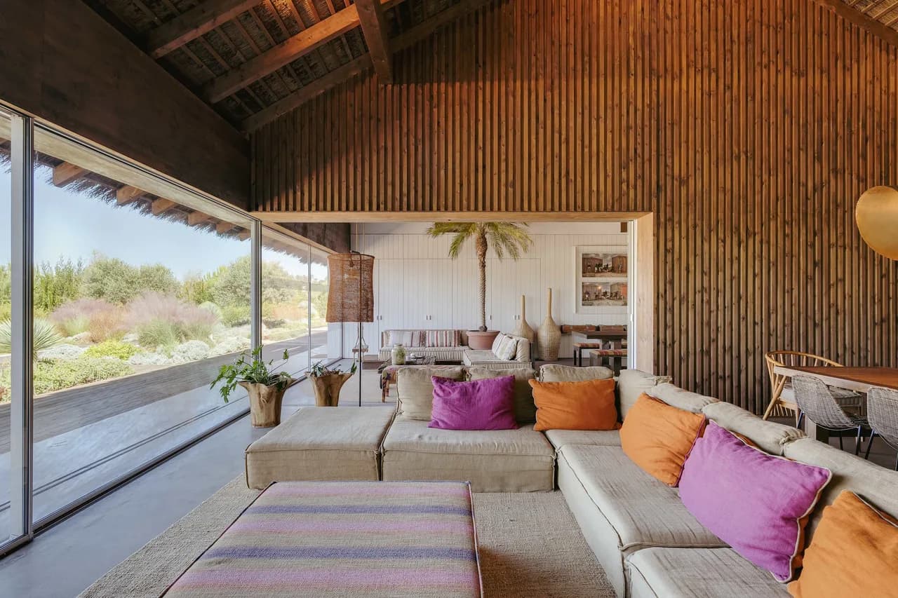 Aperitif by the Pool 6BR Bohemian Retreats photo 2