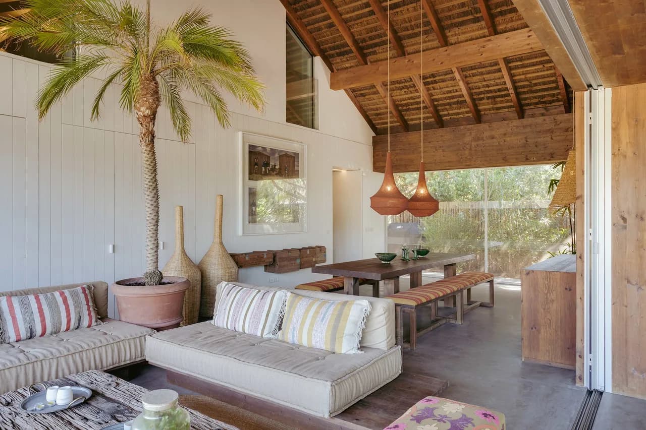 Aperitif by the Pool 6BR Bohemian Retreats photo 3