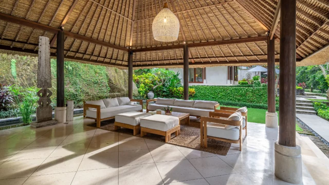 Balinese Villa With Private Plunge Retreat photo 2