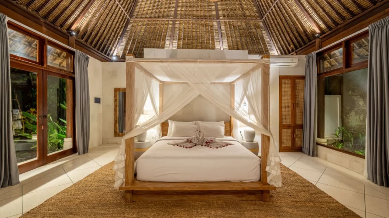 Balinese Villa With Private Plunge Retreat photo 3