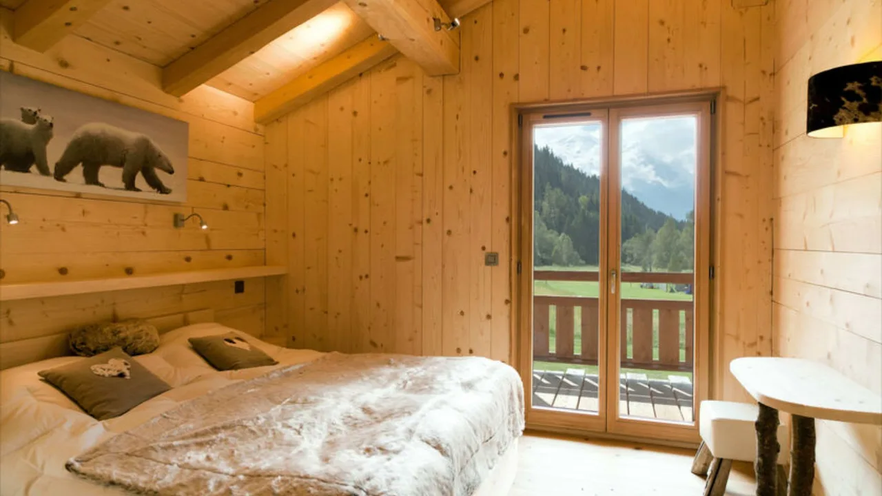 Cozy Chamonix Chalet Near Ski Slopes photo 3