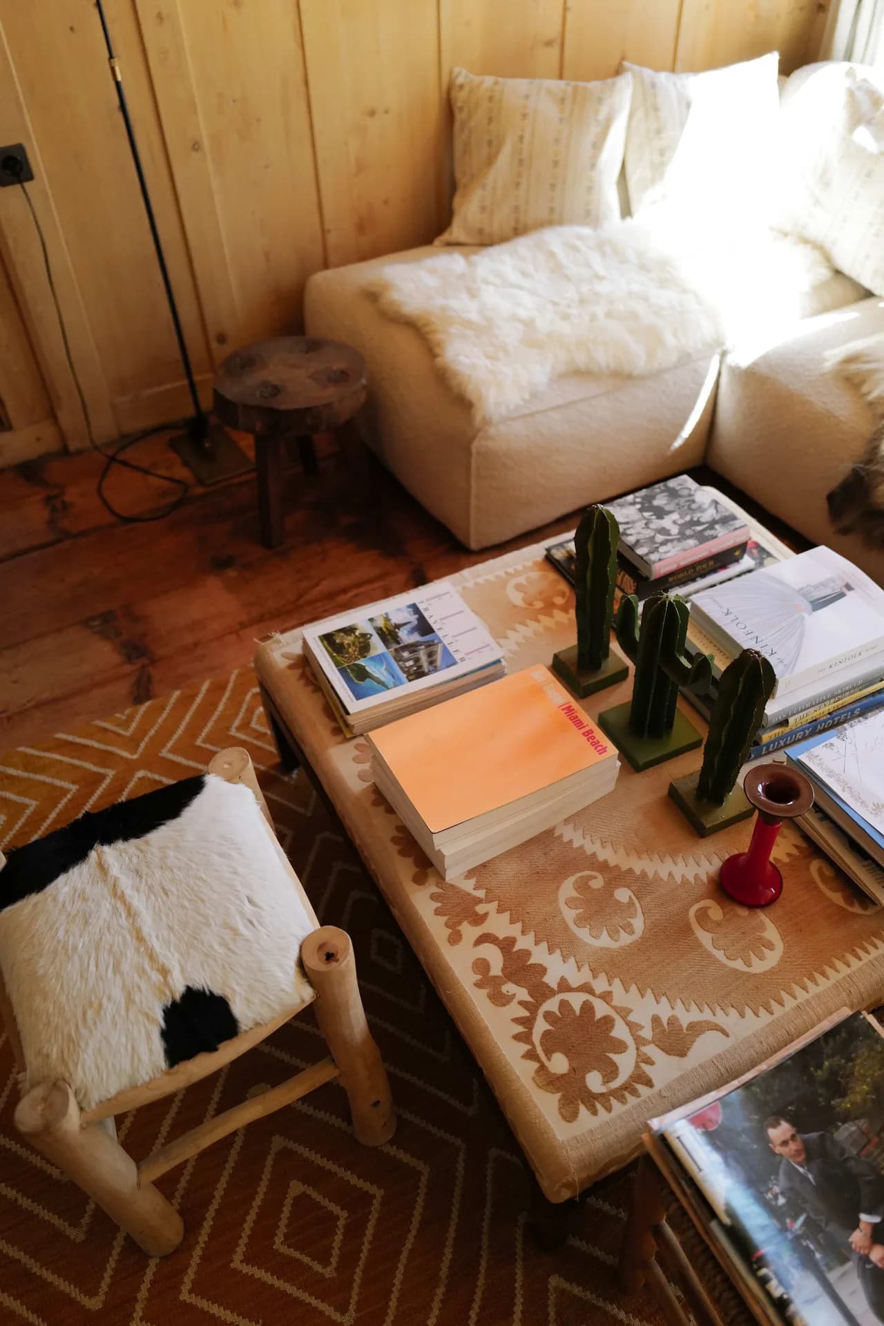 Swiss Chalet Near Gstaad: Luxury, Spa & Views photo 5