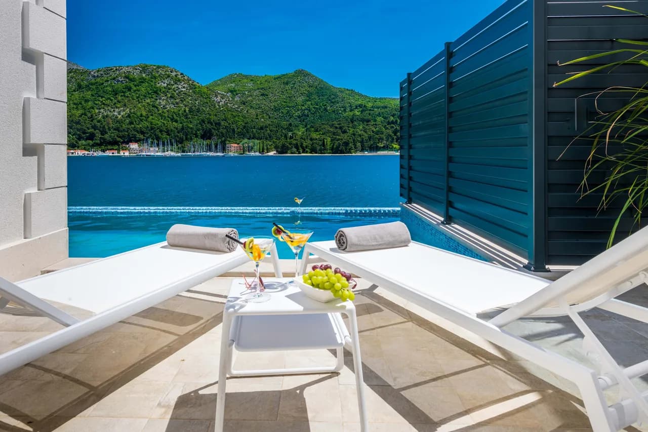 Slano Exquisite Villa 5BR Oceanfront Oasis photo 4