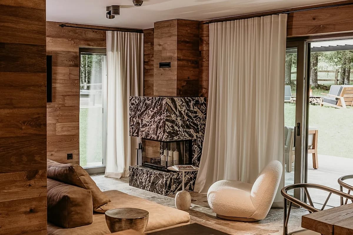 Scenic Lakeside Chalet with Jacuzzi in Lake Bohinj photo 4
