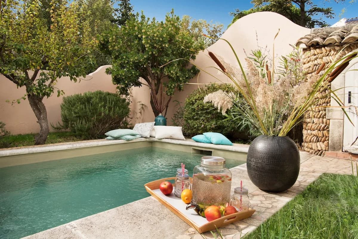 Provençale House with Pool in Noves, Provence, France photo 5