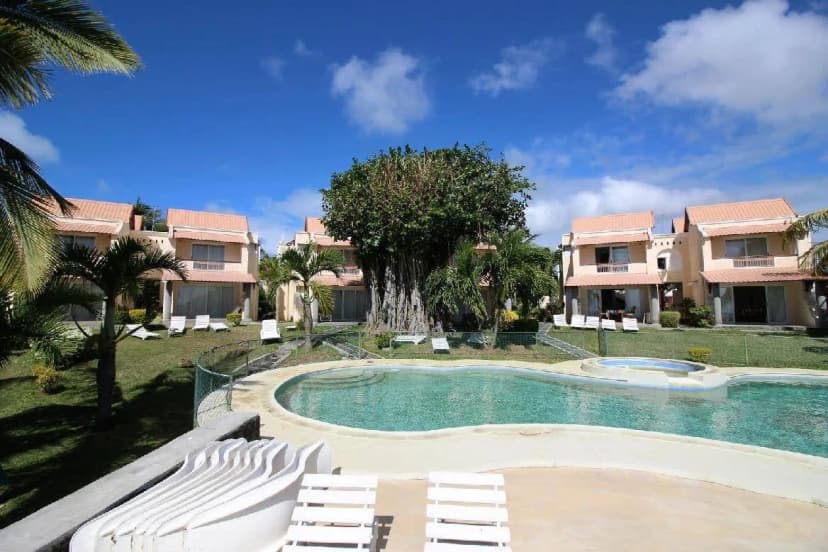 Beachfront Eighteen Bedroom Villa in Mauritius