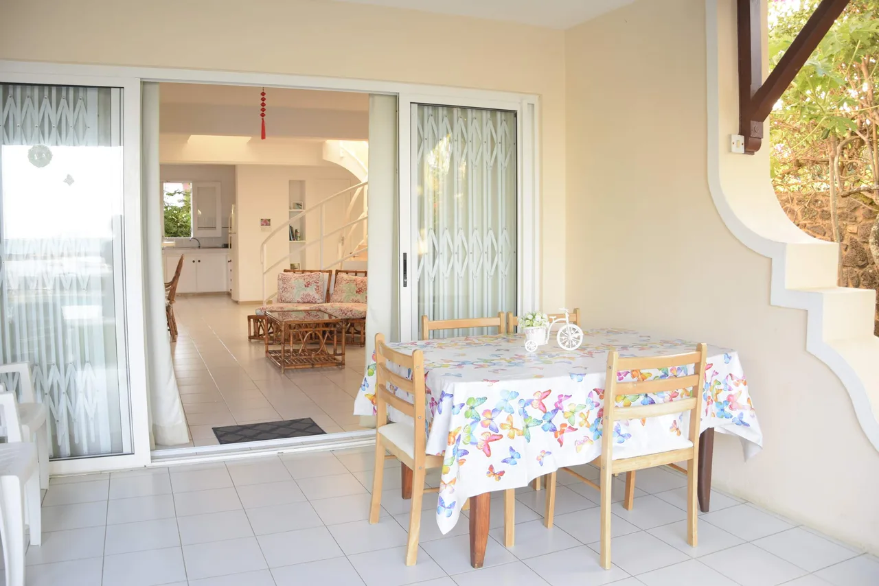 Beachfront Eighteen Bedroom Villa in Mauritius photo 4