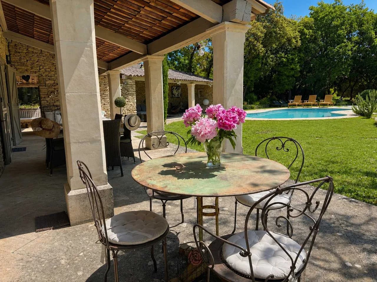 Charming Garden Villa in Luberon photo 2