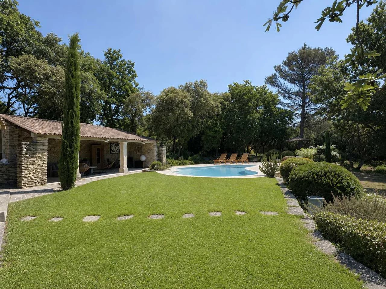 Charming Garden Villa in Luberon photo 3