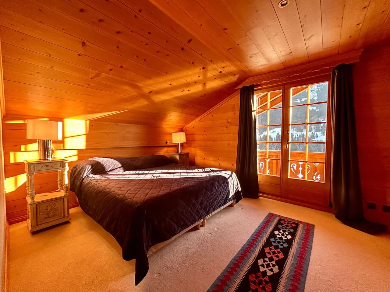 Stunning Duplex in the Heart of the Mountains photo 5