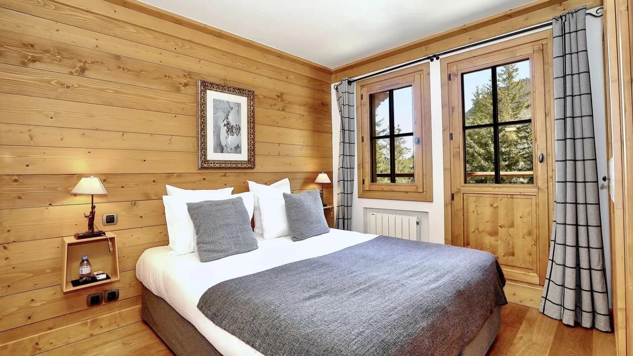 Sunlit Chalet Near Courchevel Slopes photo 2