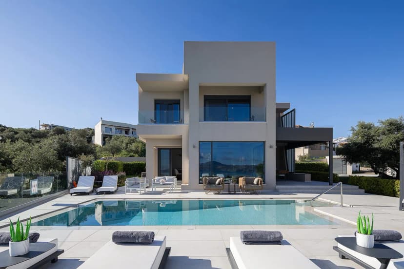 Spacious Villa With Sea View Balconies