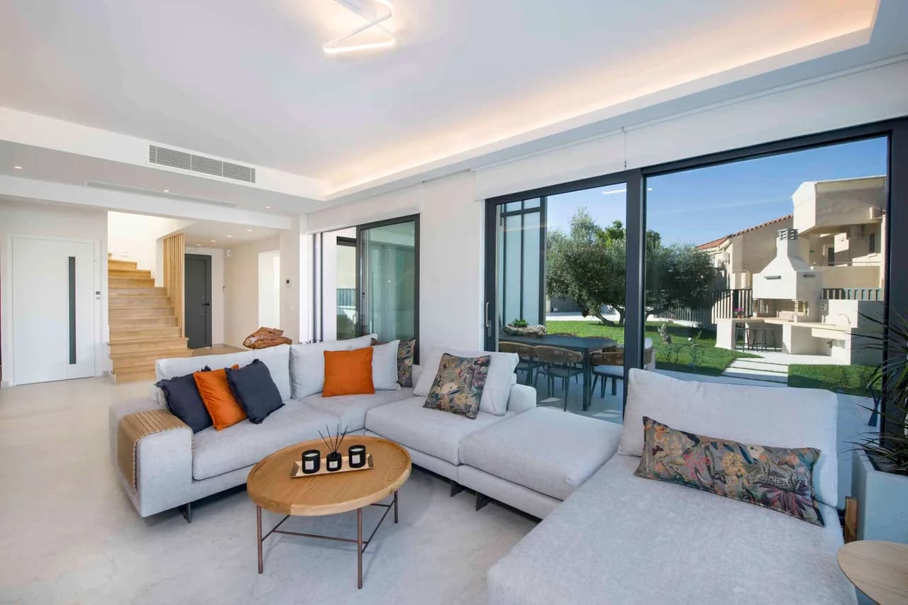 Spacious Villa With Sea View Balconies photo 2