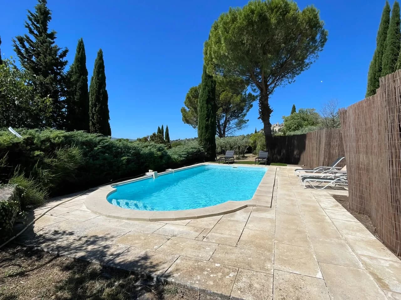 Provencal Villa with Scenic Views in Luberon photo 3