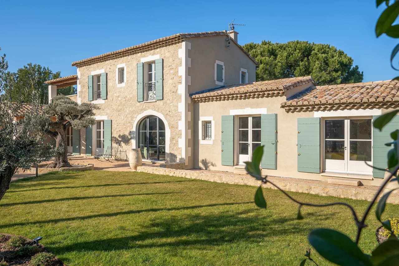 Elegant Four Bedroom Villa in Saint-Rémy-de-Provence photo 3