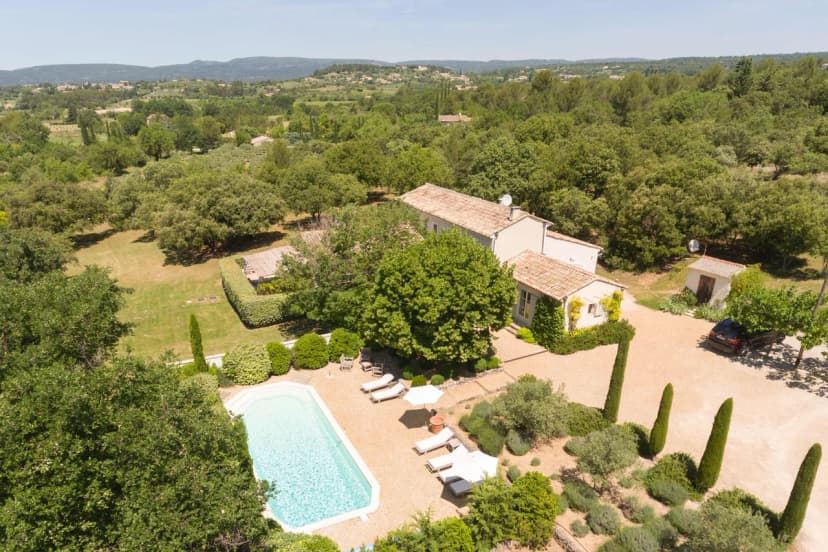 Tranquil Four Bedroom Retreat in Provence