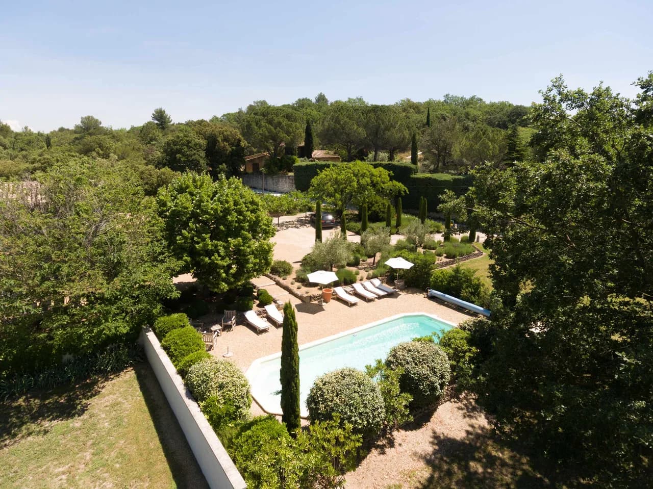 Tranquil Four-Bedroom Villa in Luberon photo 5