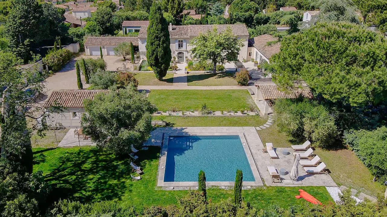 Elegant Six Bedroom Villa in Saint-Rémy-de-Provence photo 2