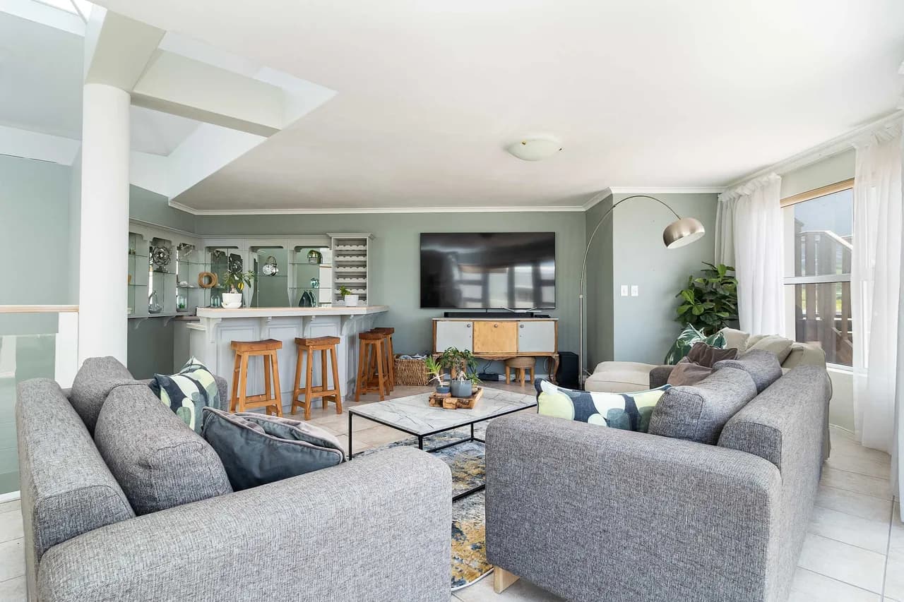 Beachfront Three-Bedroom Villa in Hout Bay photo 4