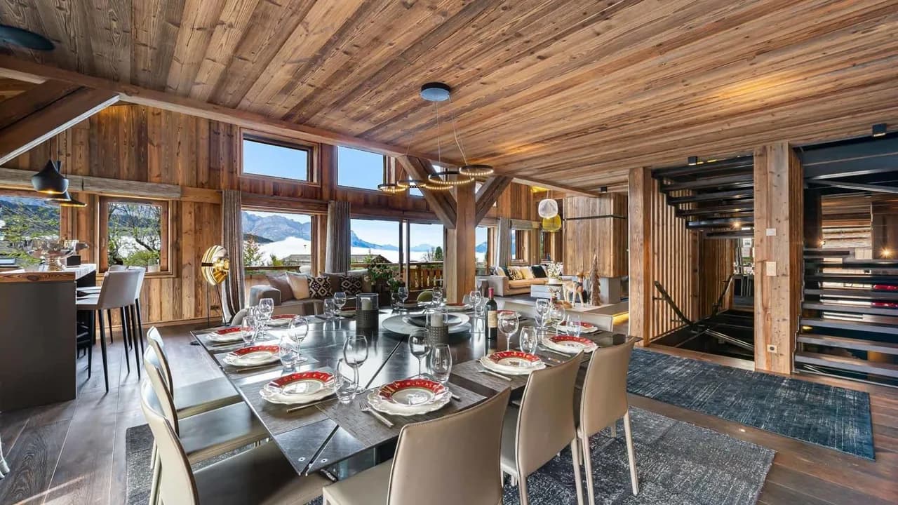 Sophisticated Alpine Escape With Scenic Beauty photo 3