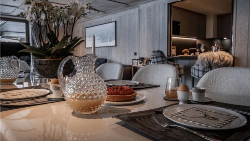 Spacious Ski-in Retreat in Courchevel 1850