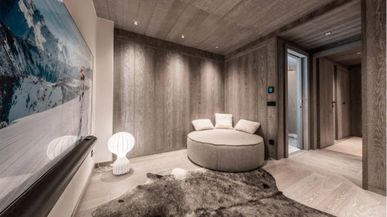 Spacious Ski-in Retreat in Courchevel 1850 photo 2