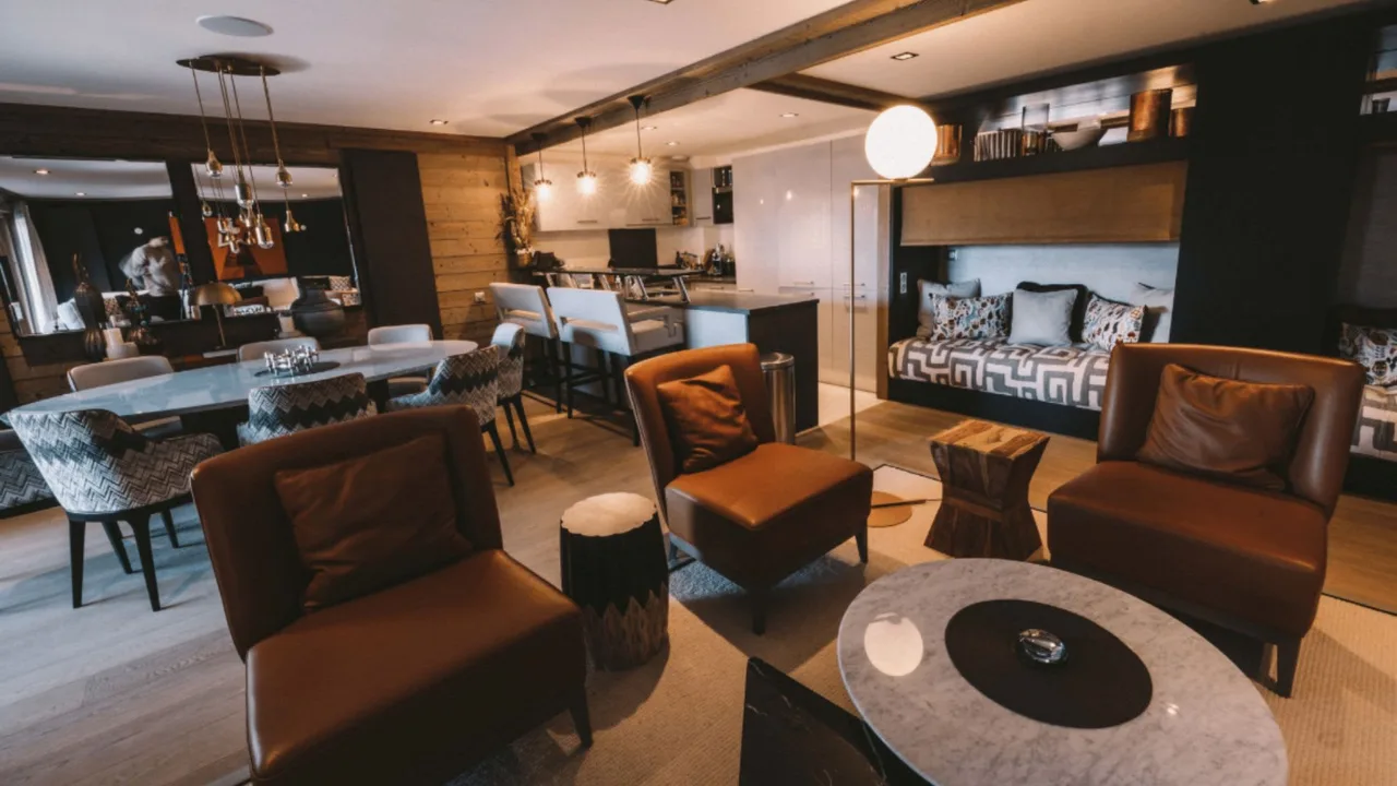 Modern Courchevel Apartment With Mountain Views photo 5