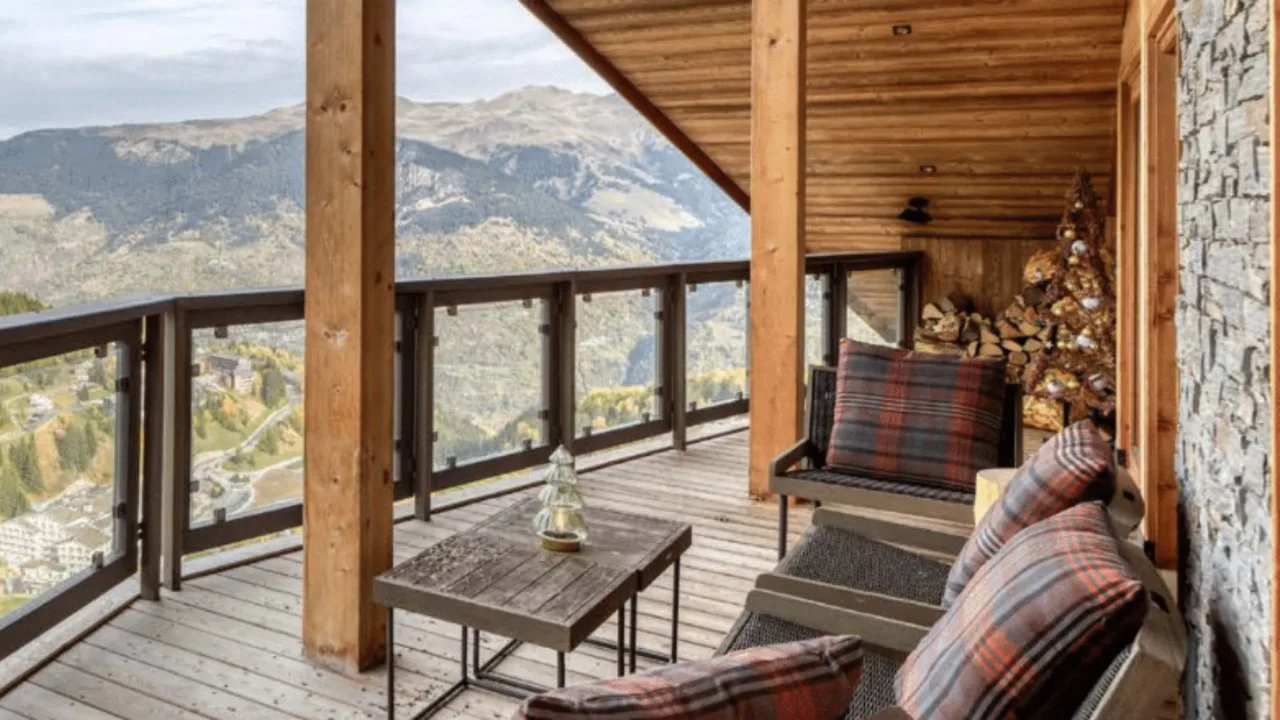 5-bedroom Penthouse With Panoramic Mountain Views photo 4