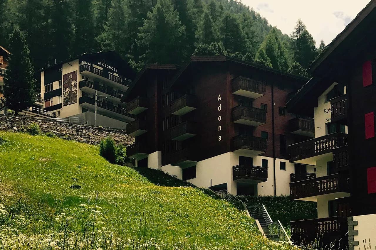 Alpine Loft Apartment, Convenient To Town & Bus photo 5