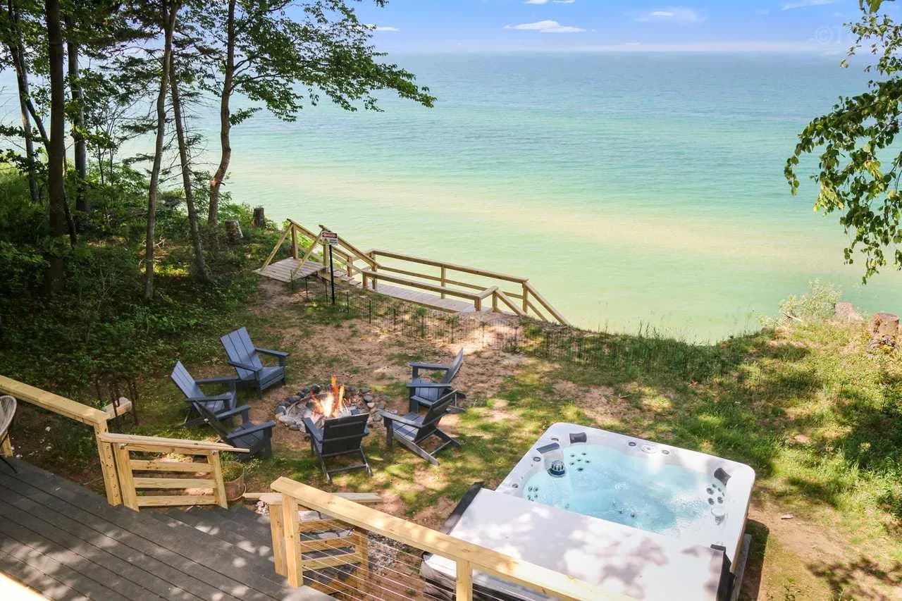 Lakefront Six Bedroom Villa in Lake Michigan Shore photo 5