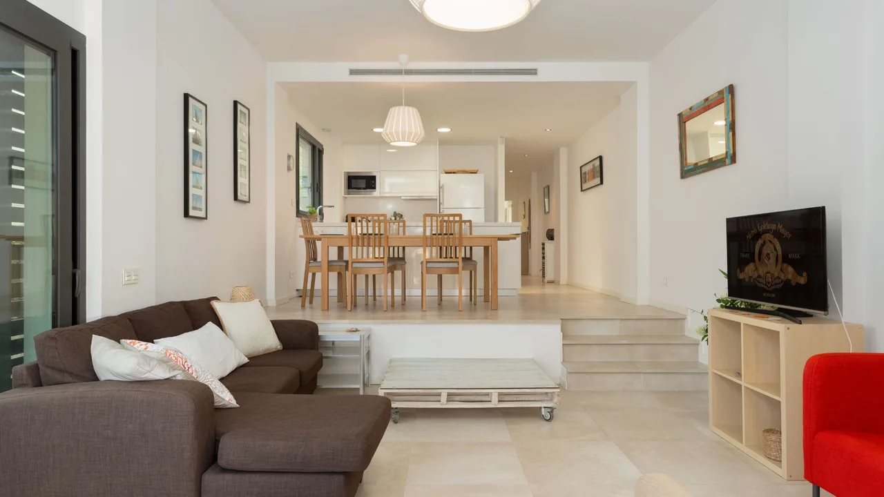 Elegant Getaway in Exclusive Community photo 2