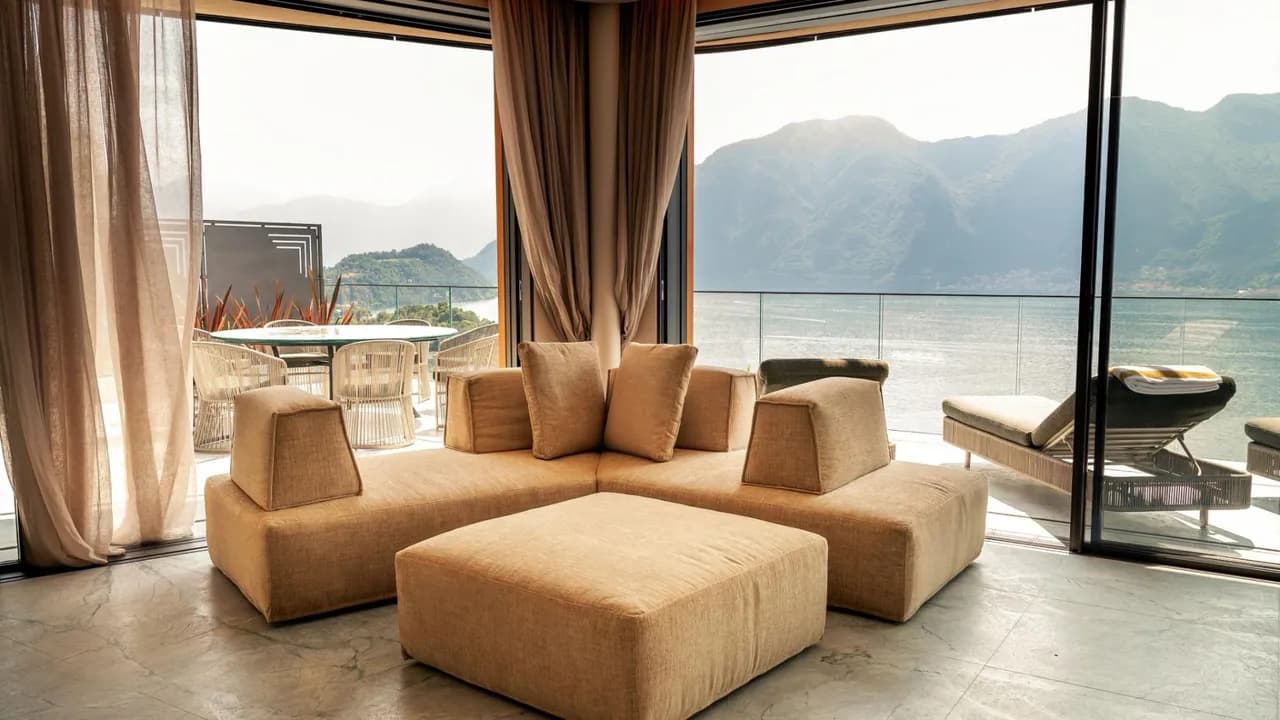 Modern Villa With Pool and Lake Views photo 2