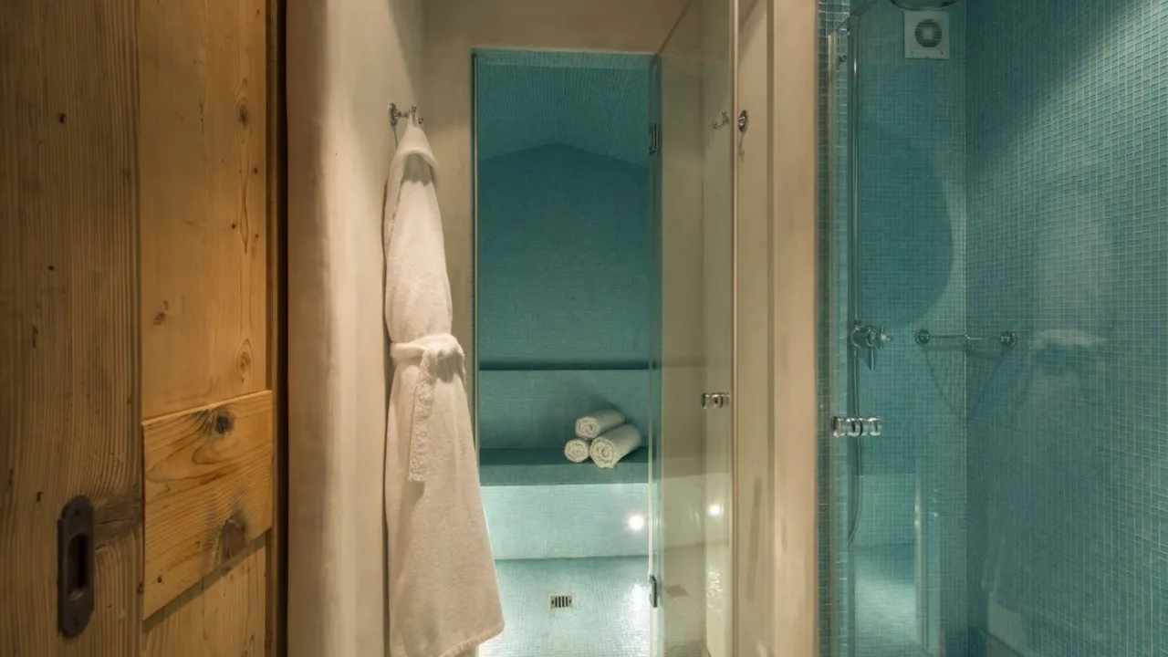 Private Alpine Chalet With Incredible Views photo 3