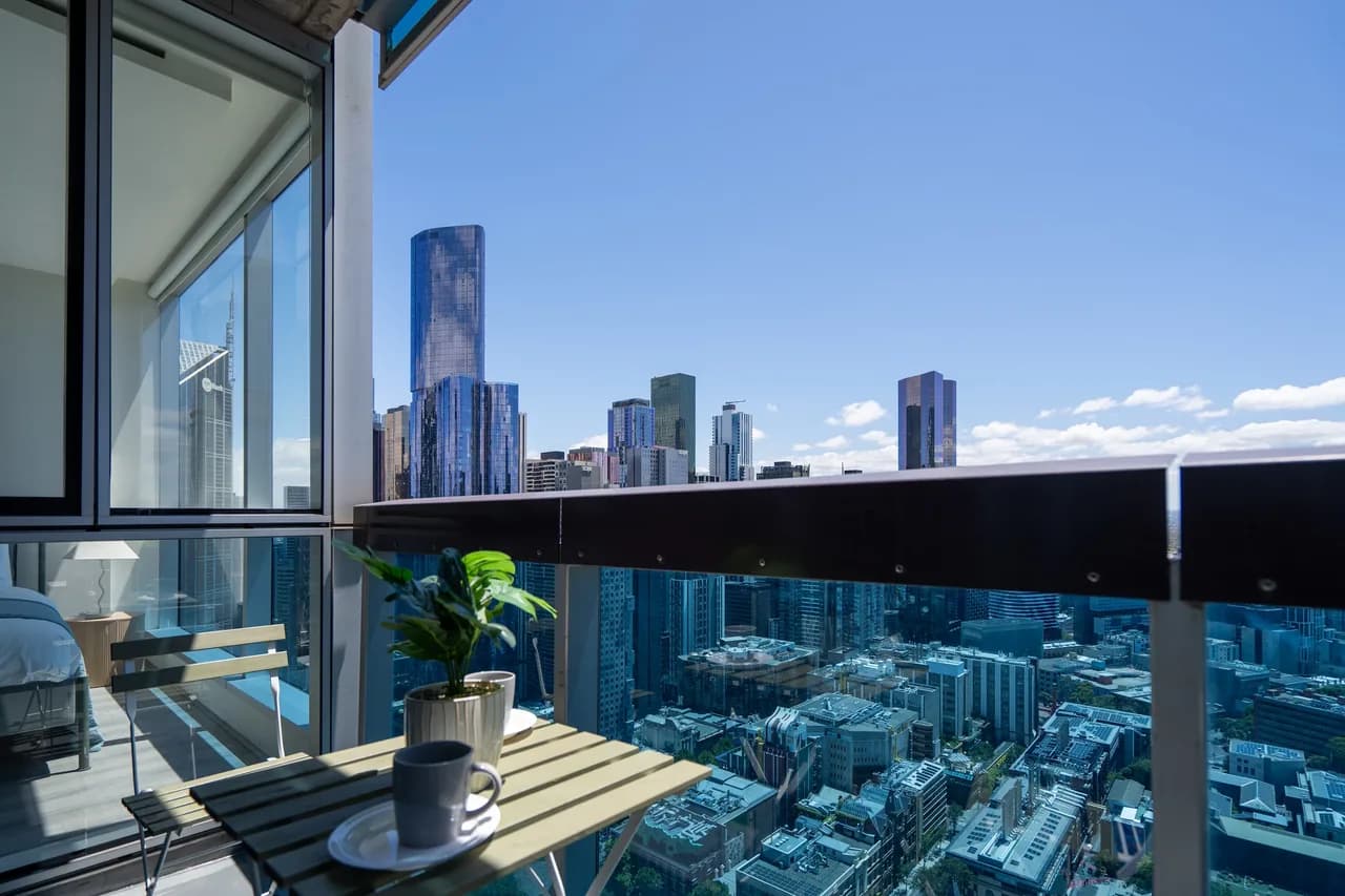 City View Two Bedroom Apartment in Melbourne, Victoria photo 3