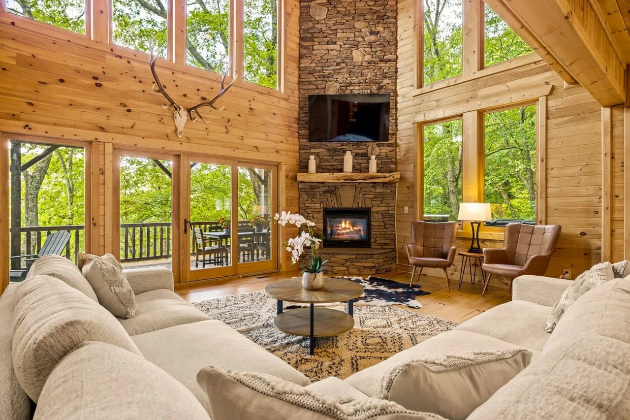 Mountain View Lodge in Seven Devils, North Carolina