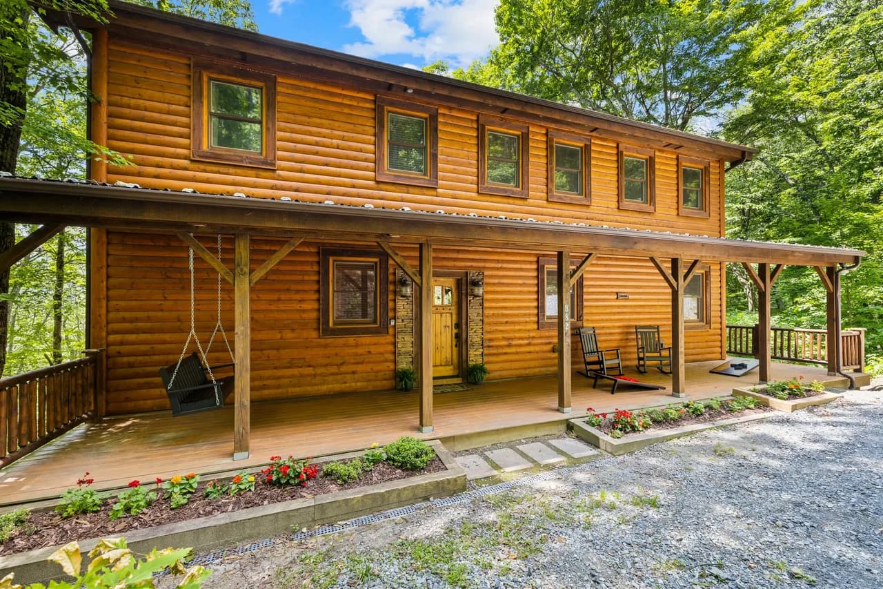 Mountain View Lodge in Seven Devils, North Carolina photo 3