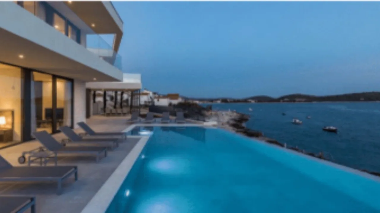 Stunning Villa With Sea Horizon Views photo 4