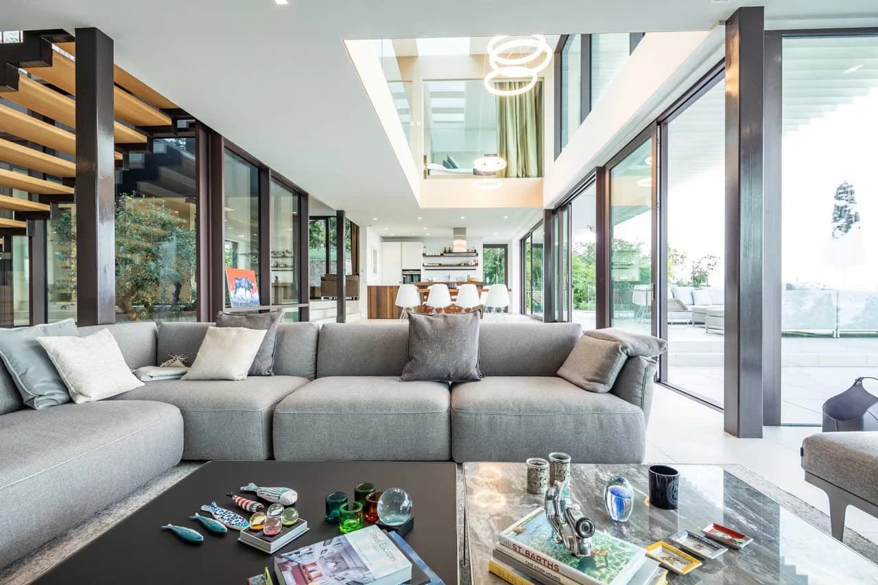 Stylish Villa Overlooking Sea With Pool photo 5
